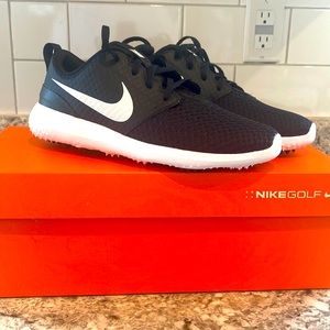 Nike Youth Roshe G Golf Shoes - 6Y - NWOT